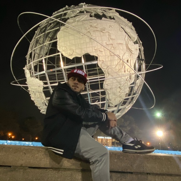 Meet your Posher, Robert - Picture 1 of 1